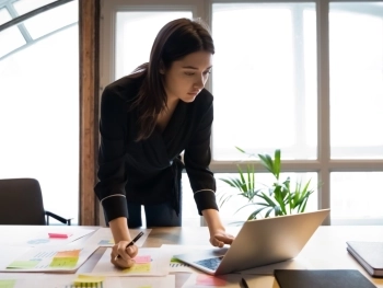 The Ultimate Corporate Event Checklist: Ensure a Seamless Experience image